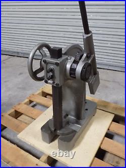 Ratchet Type Manual Arbor Press 3 Ton Pressure 1-1/2 Ram 18 Stroke DAMAGED